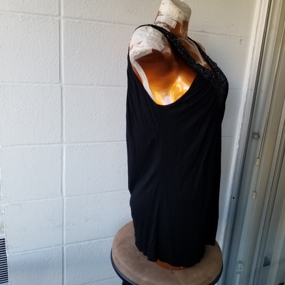 Mattie M black knit tank top Beaded v neckline tank top L NWT - Picture 9 of 10